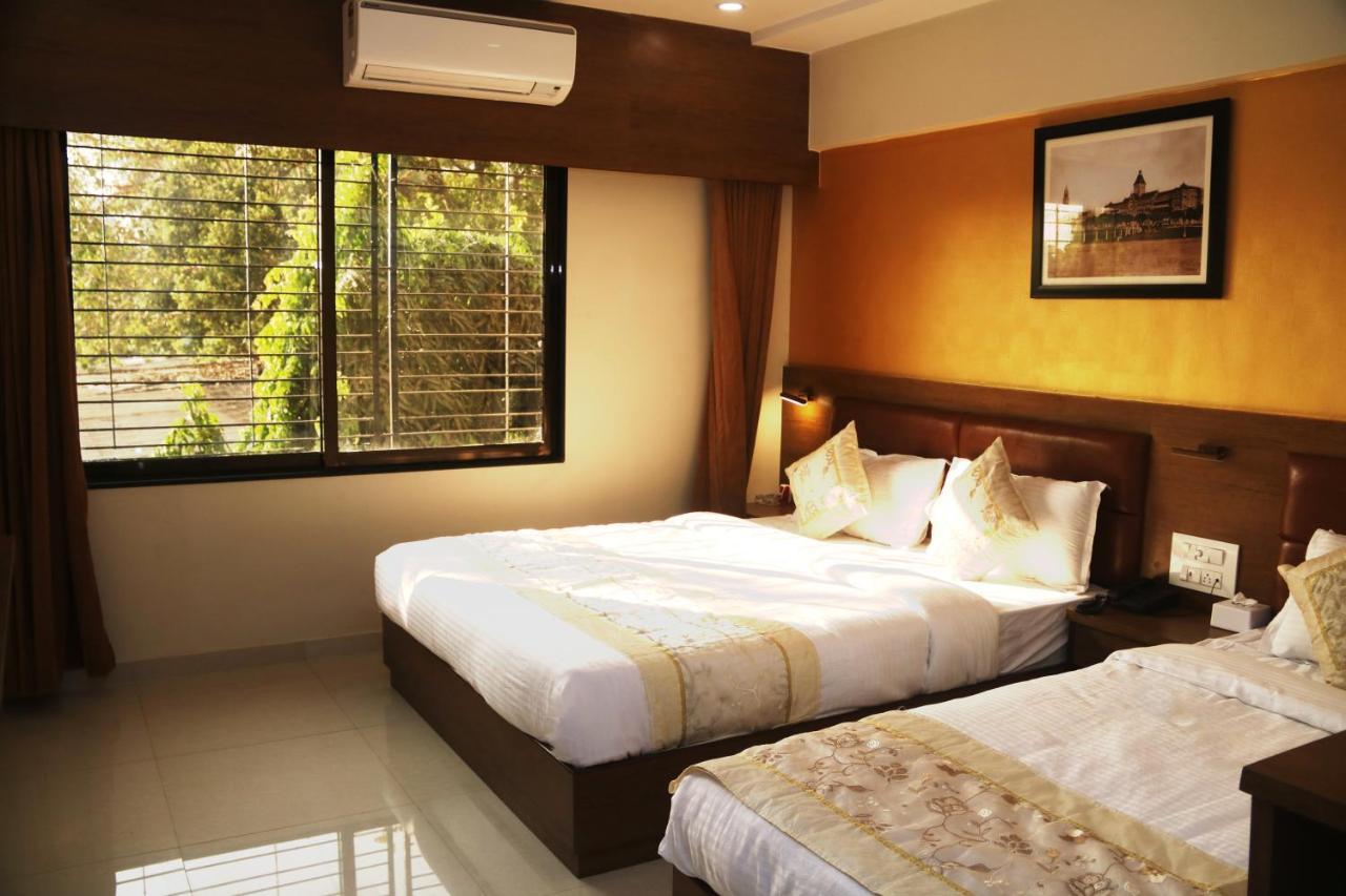 Hotel Crystal Luxury Inn- Bandra Bombay Exterior foto